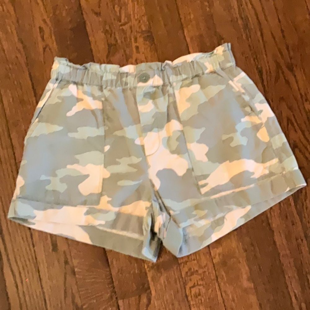 Aerie Pink & Green Camo Camouflage Elastic Waist Shorts Size S